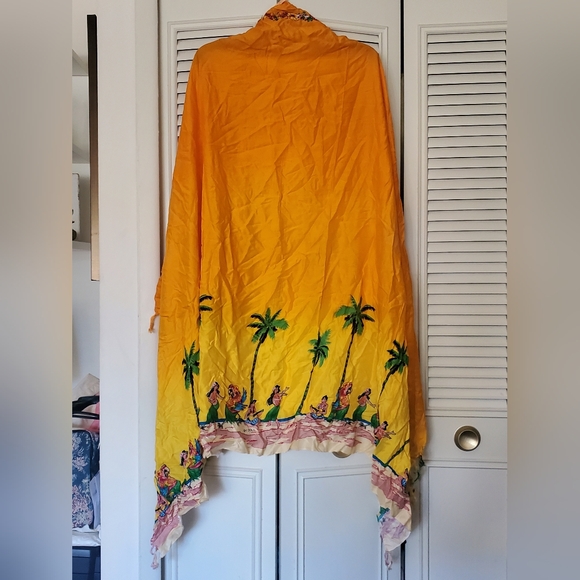 Like new & authentic! Fringed Hawaiian scarf shaw - Picture 1 of 9